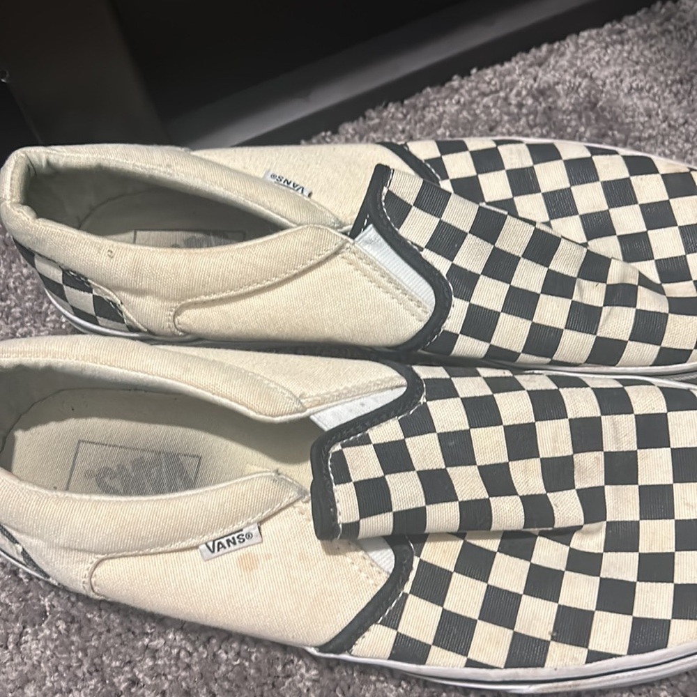 Vans - Picture 2 of 3